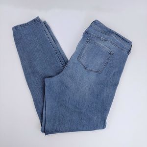 Torrid | Distressed Light Wash Luxe Skinny Jean